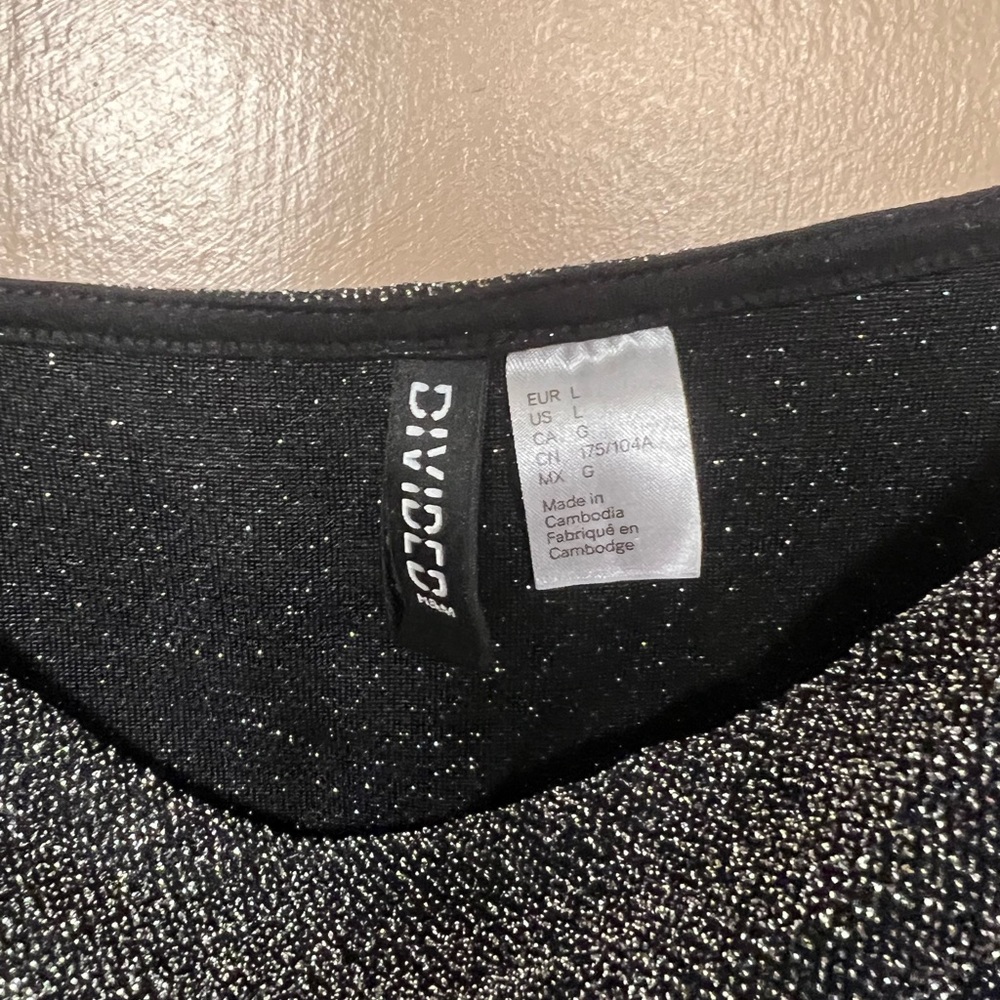 FOREVER 21 NIGHT OUT CROP - Picture 2 of 2